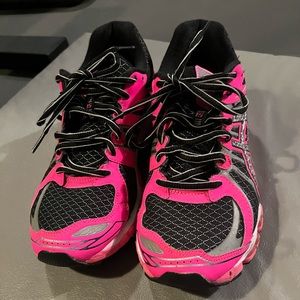 ASICS women gel-nimbus sneakers